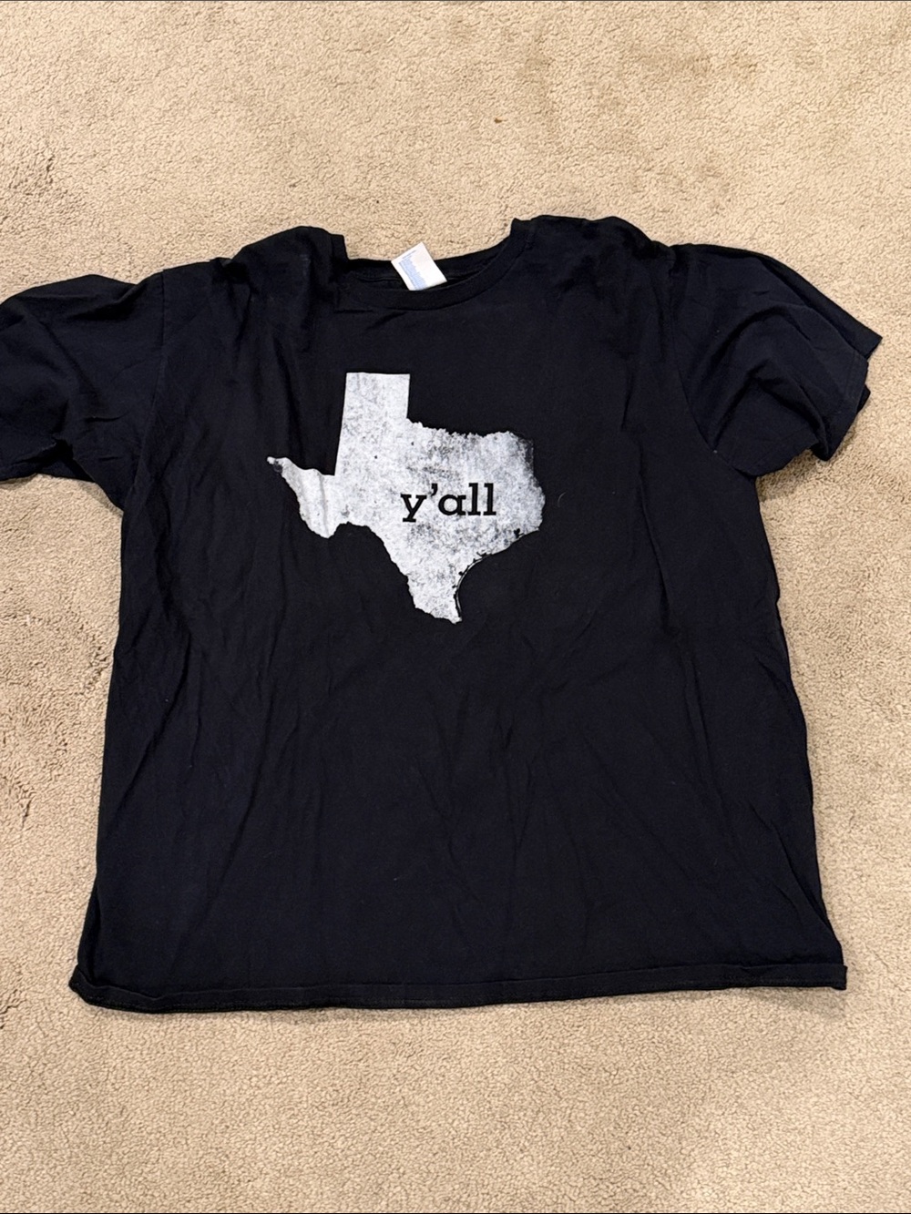 Black Short-Sleeve Graphic Tee with White Texas 'y'all' Print